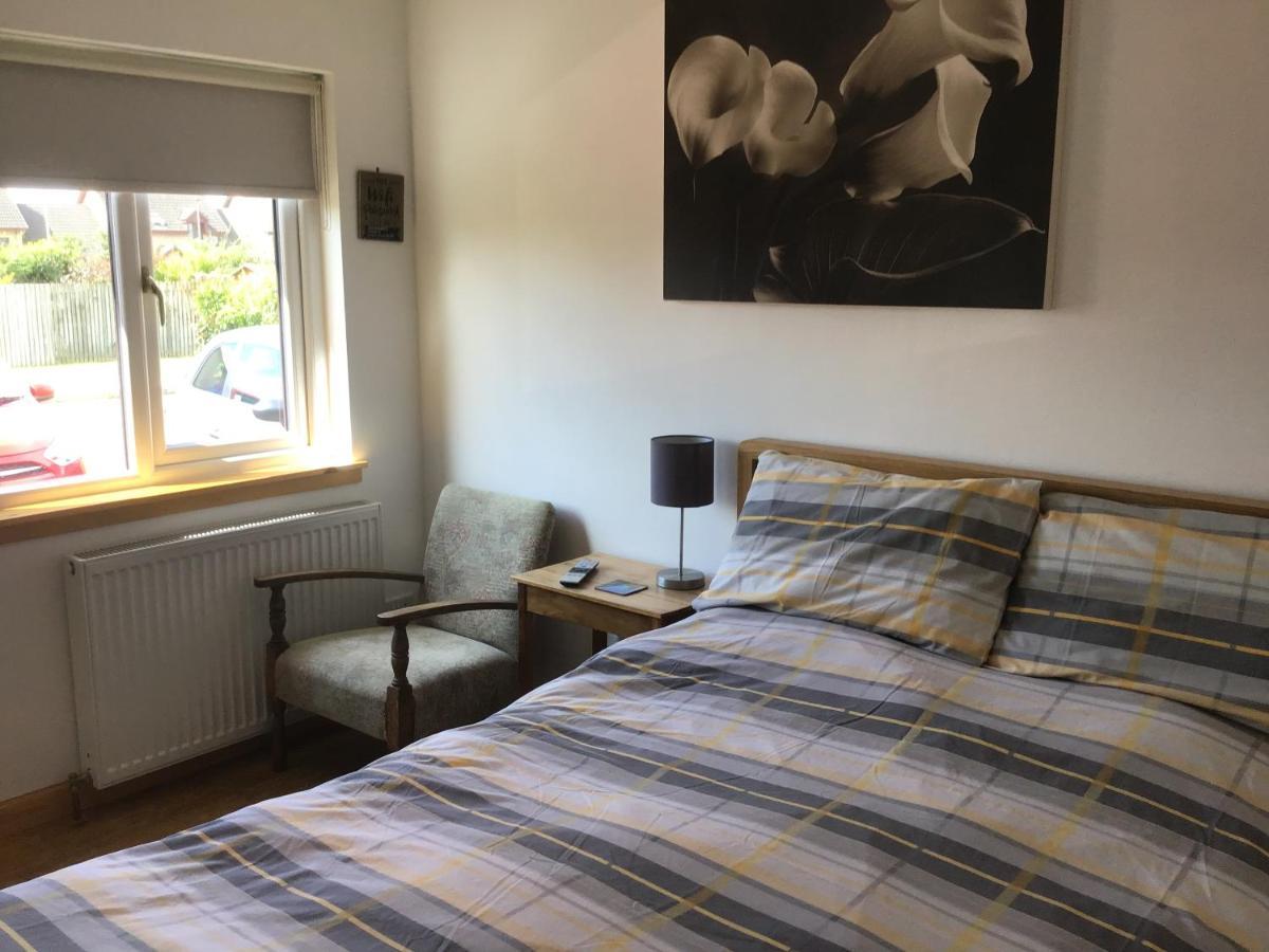 Exclusive Private Double Room, En-Suite Wet Room Private Entrance Форрес Экстерьер фото