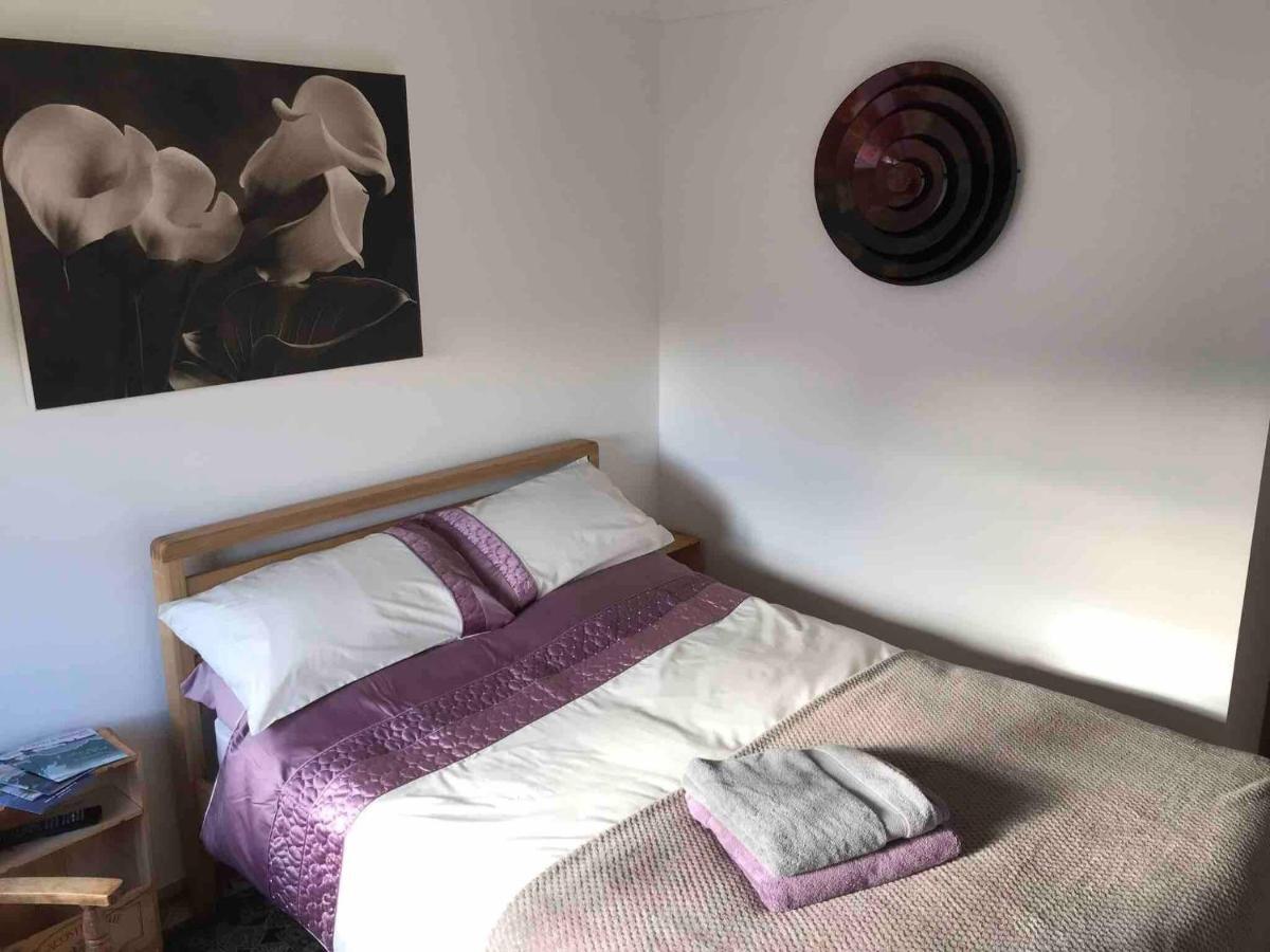 Exclusive Private Double Room, En-Suite Wet Room Private Entrance Форрес Экстерьер фото